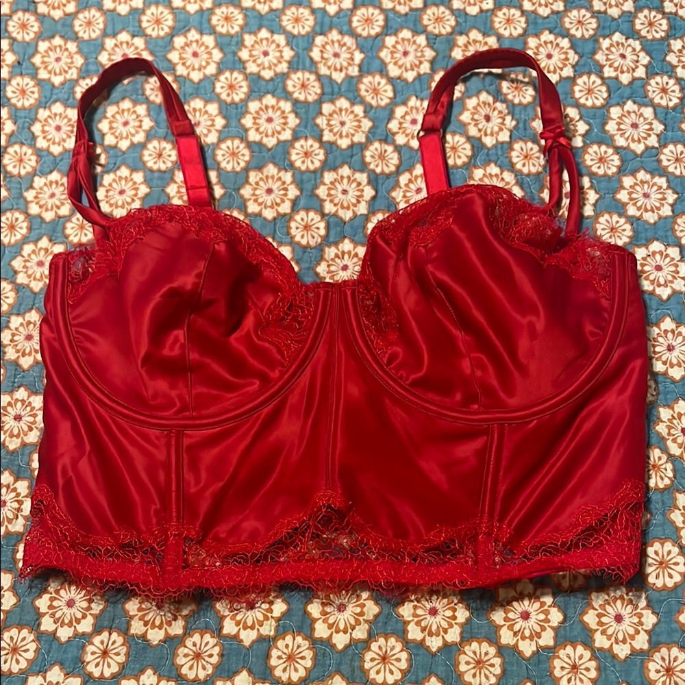 Elegant Red Victoria’s Secret Lace Corset Bra 36DD like new